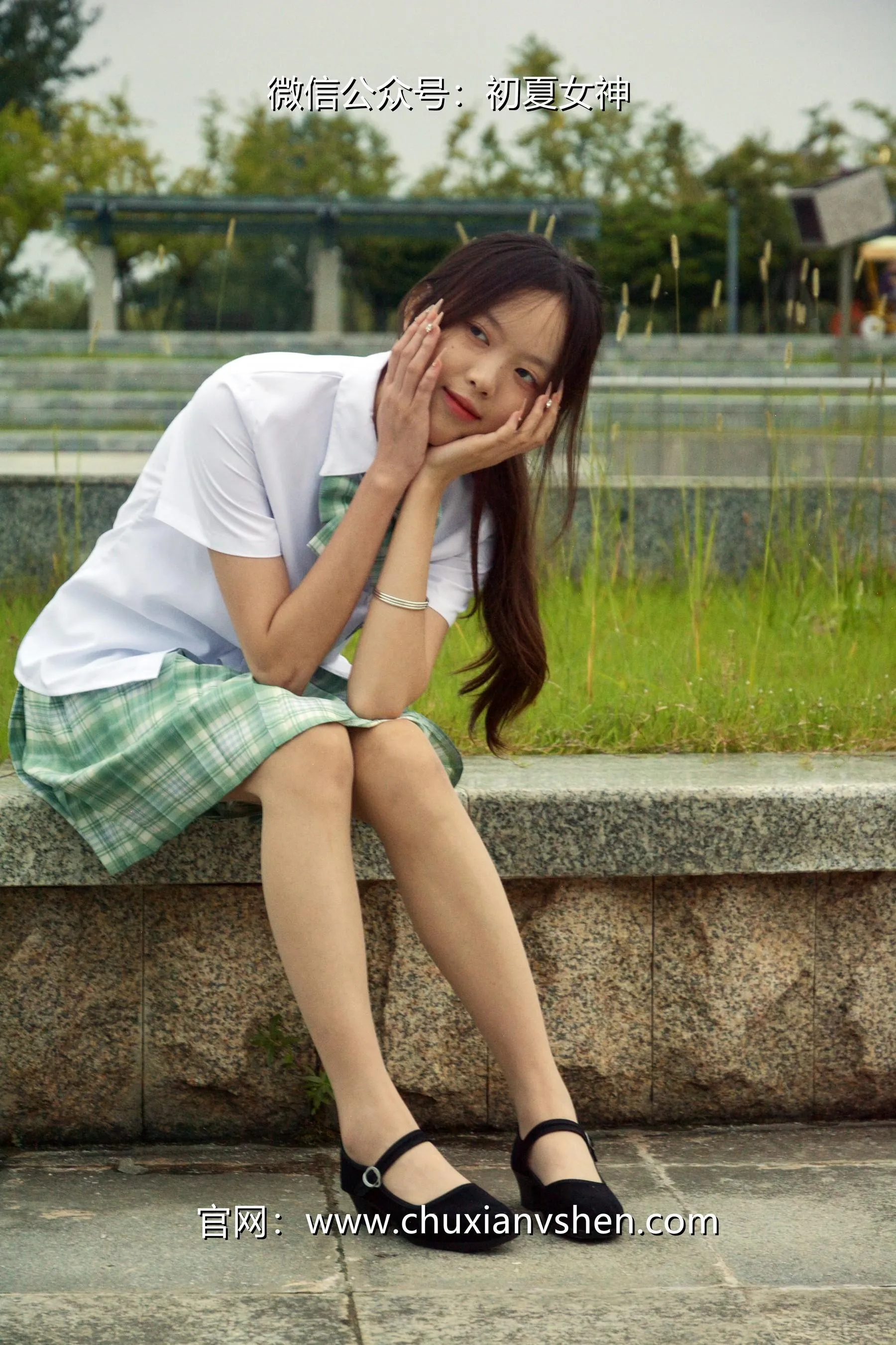 初夏女神 NO.029 情情 绿色JK套 [72P]插图5